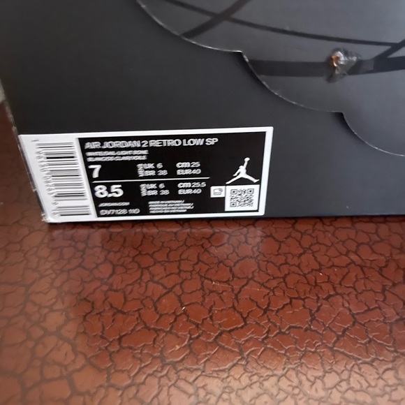 Jordan 2 “Shelflife” worn once comes with all shoe strings main image 6